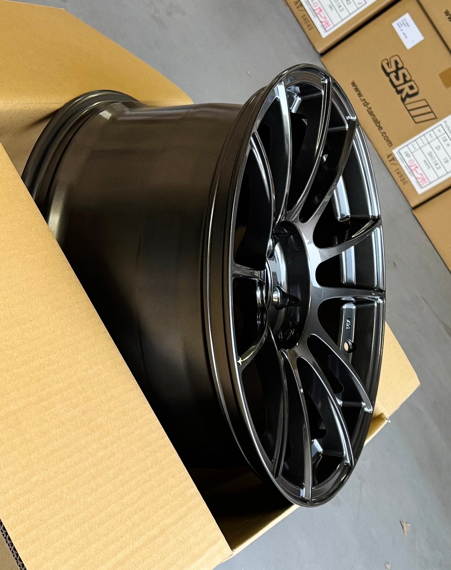 SSR GTX04 DARK GUNMETAL 17x9 +38 5-100