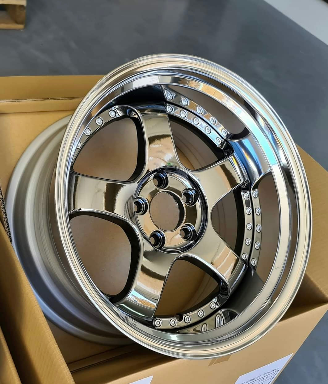 SSR SP1 SBC 18x9 +19 HP | 18x10 +24 SL 5-114.3 STAGGERED