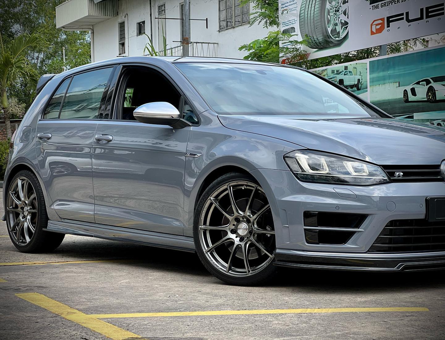 WEDS SA-25R 19x8.5 +45 5-112 PSB