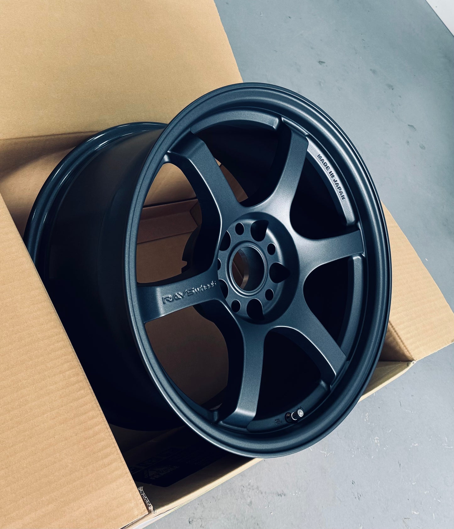 RAYS 57DR SEMI GUNBLUE (II) 17x9 +12 5-114.3
