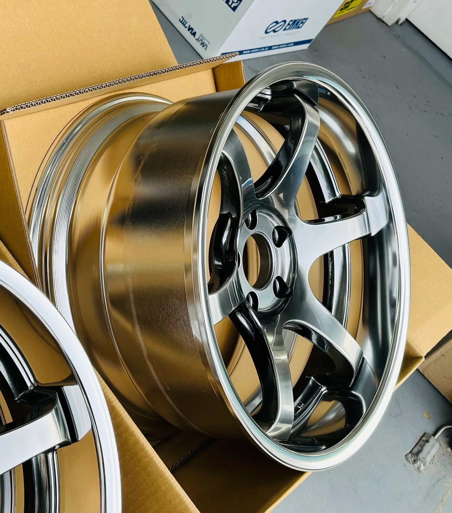 SSR REINER TYPE 6R 18x10 +24 5-114.3