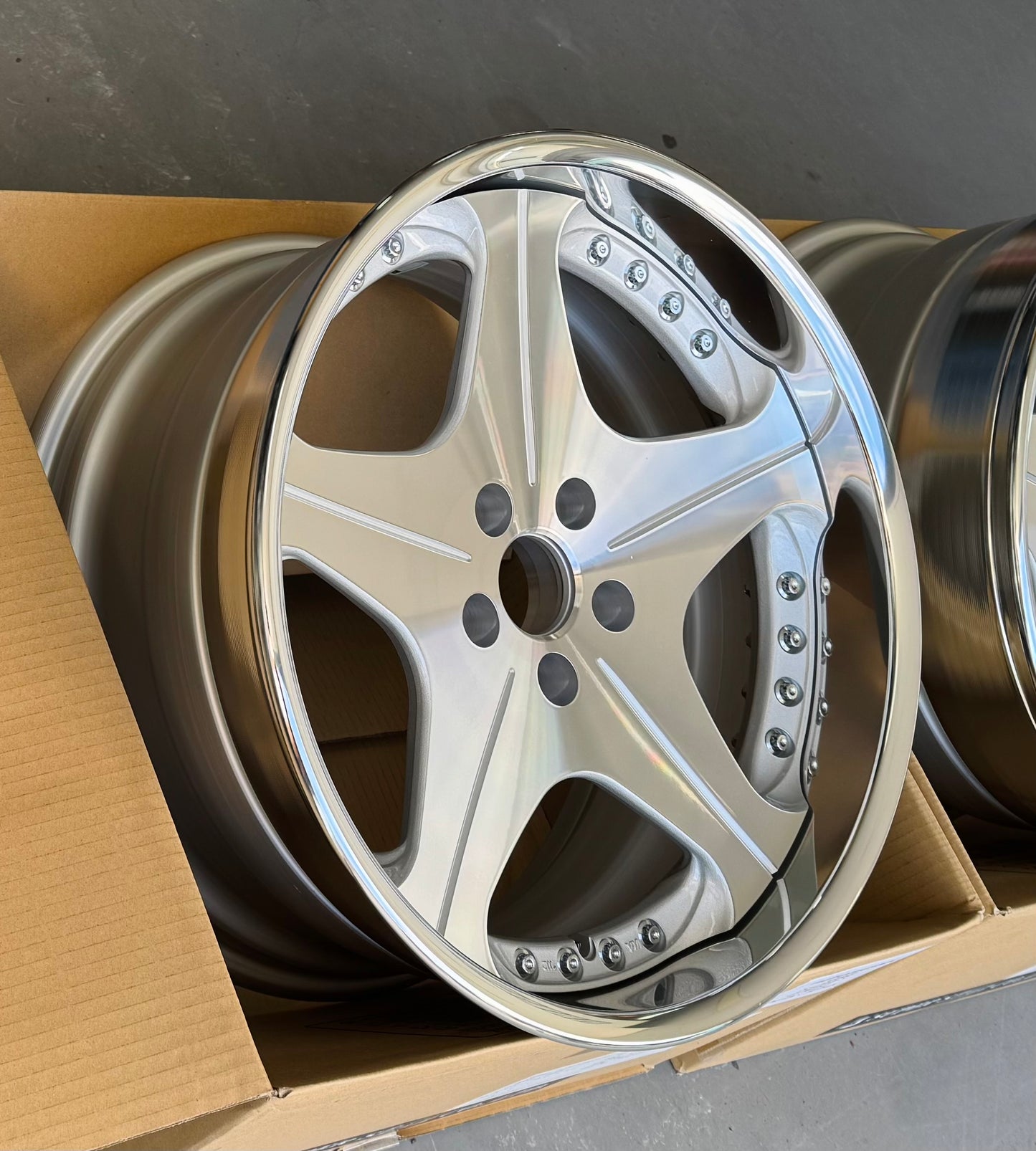 LEONHARDIRITT ORDEN 19x9.5+13 | 19x10.5+13 5-114.3