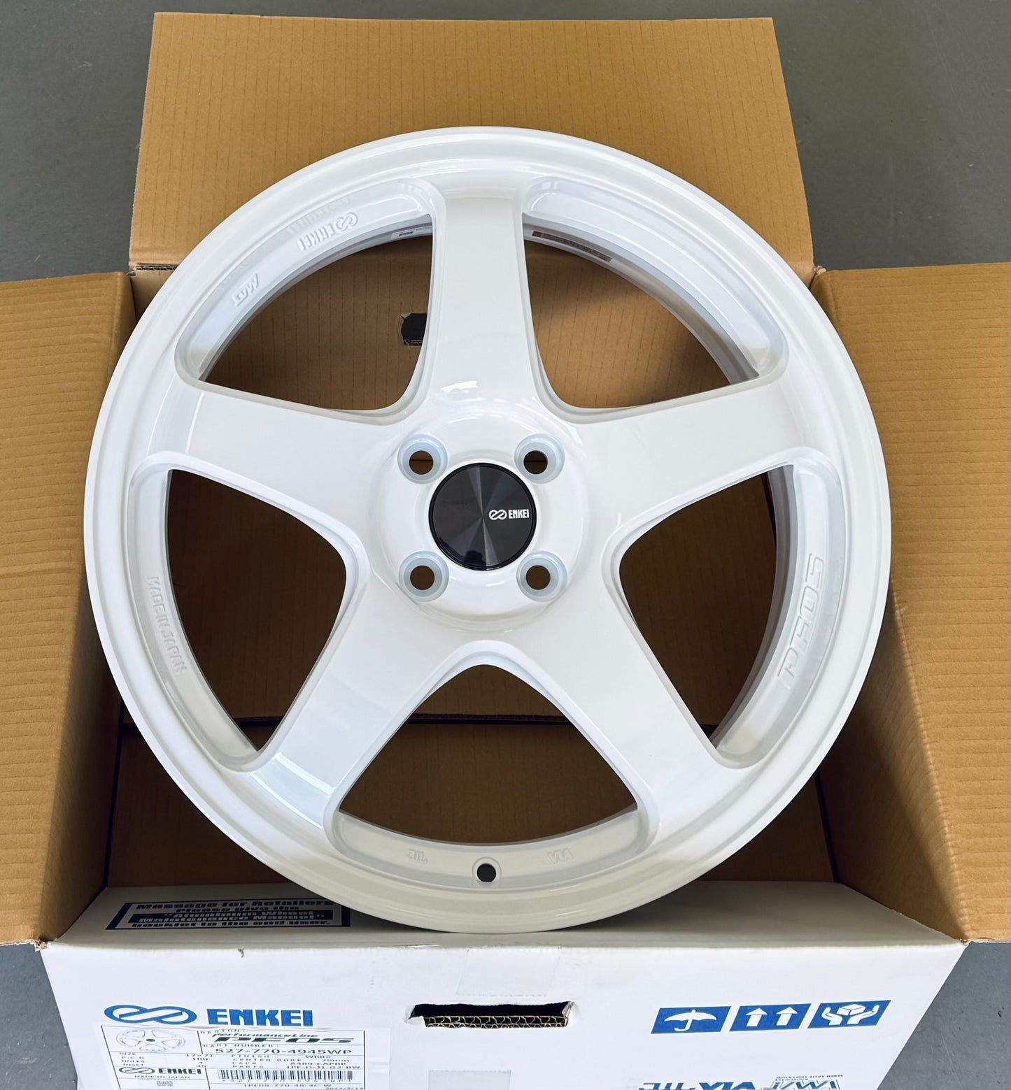ENKEI PF05 WHITE 17x7 +45 4-100