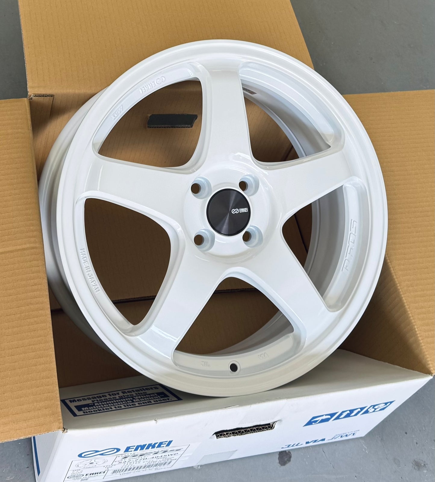 ENKEI PF05 WHITE 17x7 +45 4-100