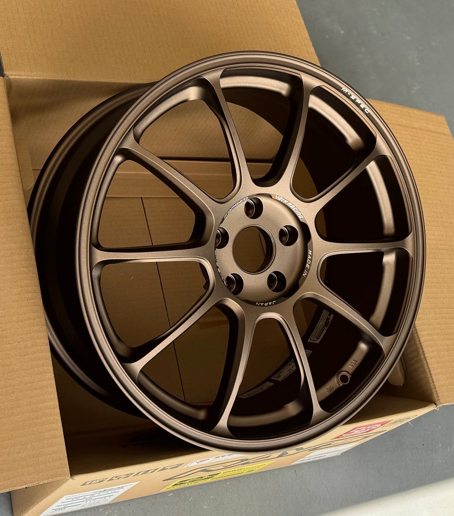 RAYS ZE40 M-SPEC BRONZE 19x8.5 +44 5-112