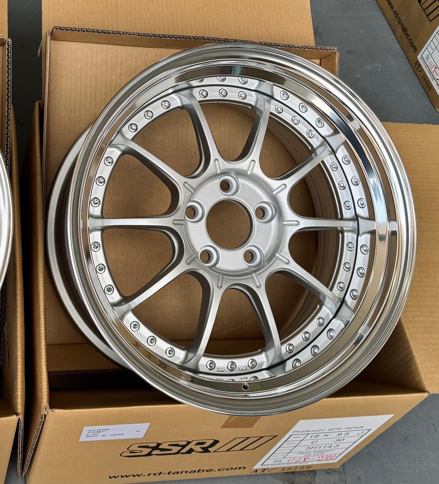 SSR SP5 HI BRIGHT SILVER 18x8.5 +35 | 18x9.5 +30 5-114.3