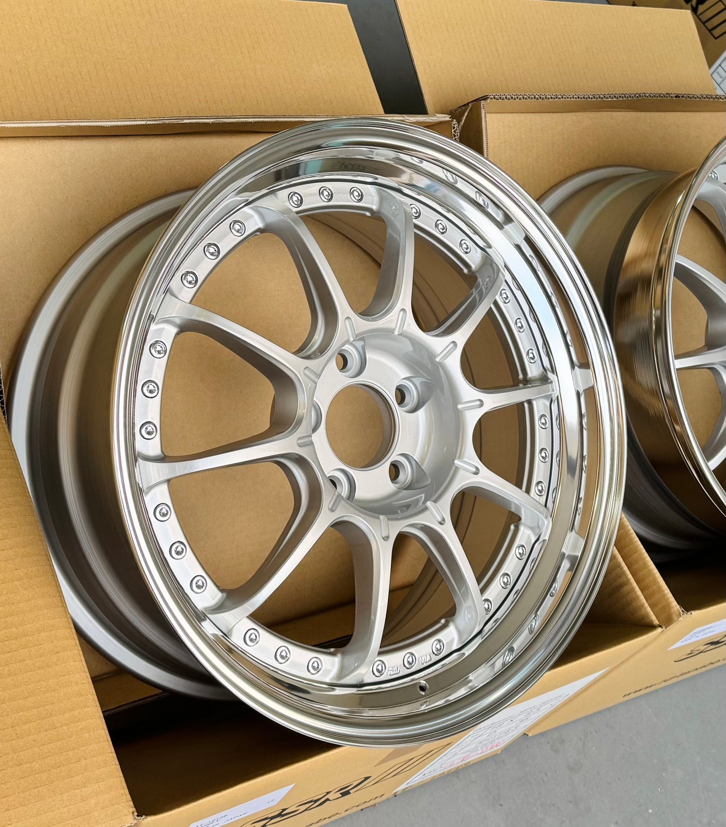 SSR SP5 HI BRIGHT SILVER 18x8.5 +35 | 18x9.5 +30 5-114.3
