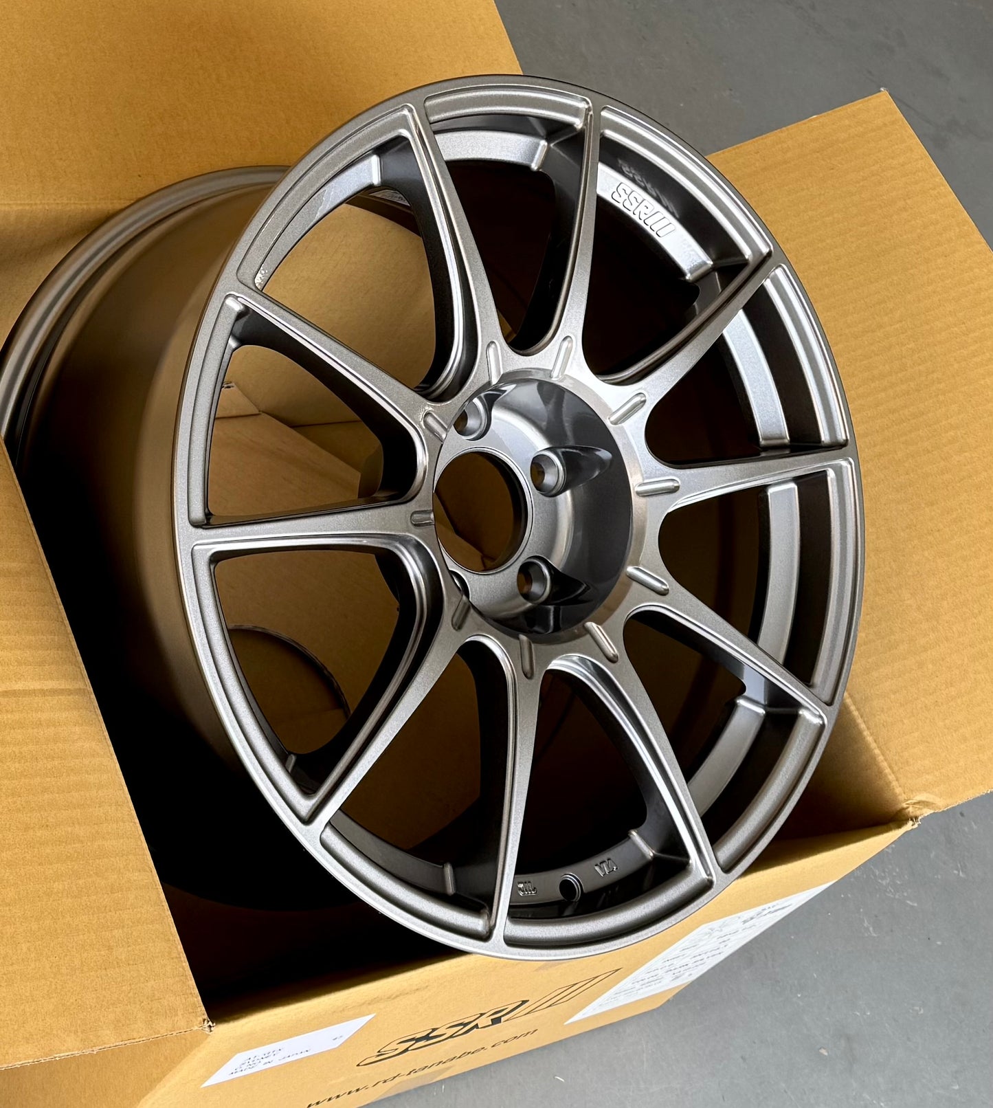 SSR GTX01 DARK SILVER 18x7.5 +53 5-114.3
