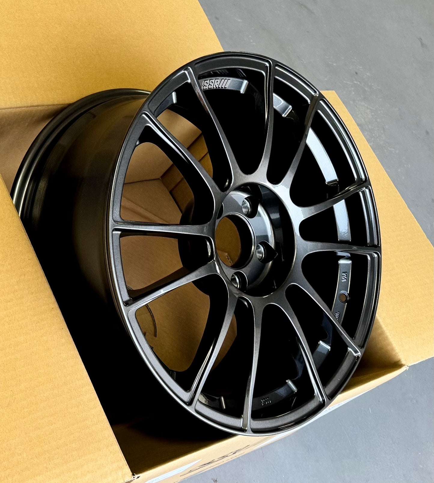 SSR GTX04 DARK GUNMETAL 18x7.5 +48 5-100