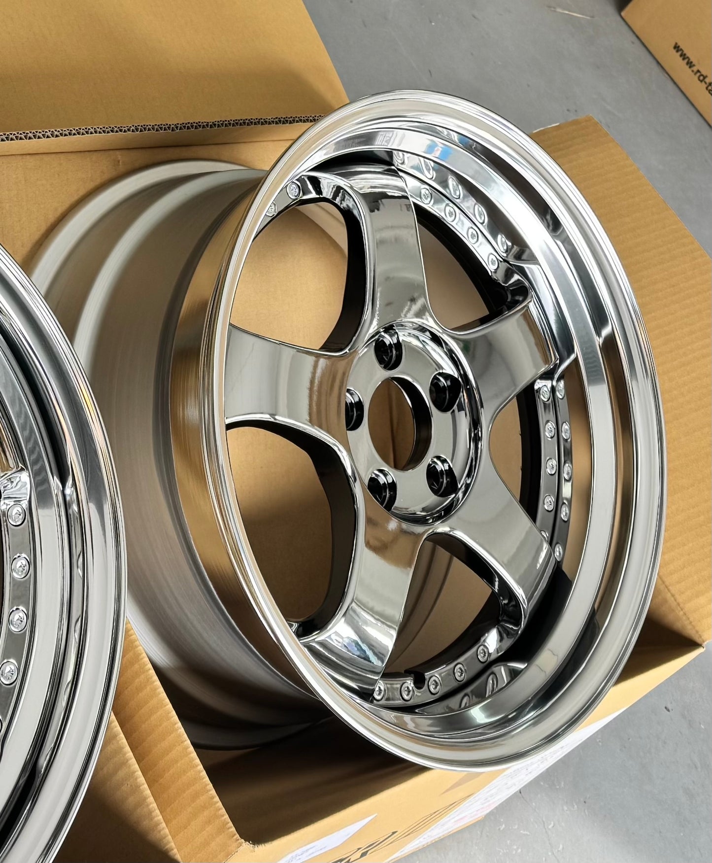 SSR SP1 SBC 18x8.5 +37 HP | 18x9.5 +43 SL 5-114.3 STAGGERED