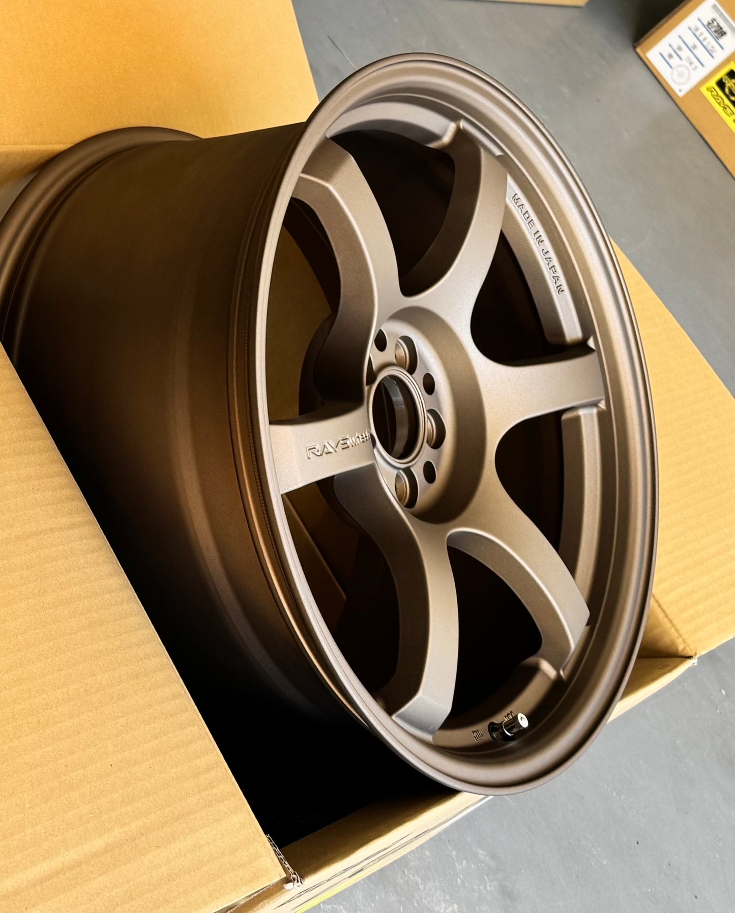 RAYS 57DR BRONZE 18x9.5 +38 5-114.3