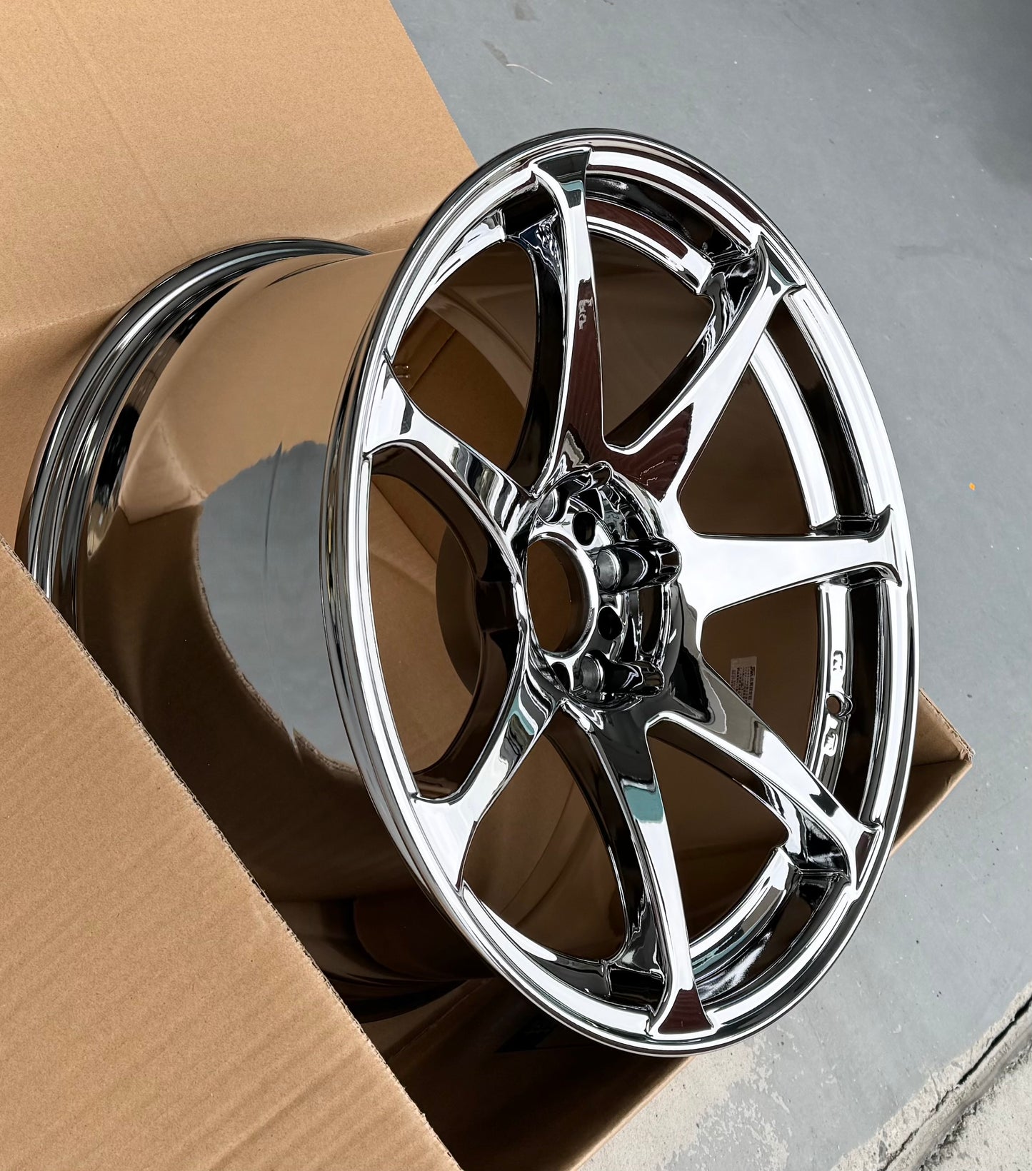 CST ZERO 1 HYPER 18x9.5 +15 5-114.3 CMC (CHROME)