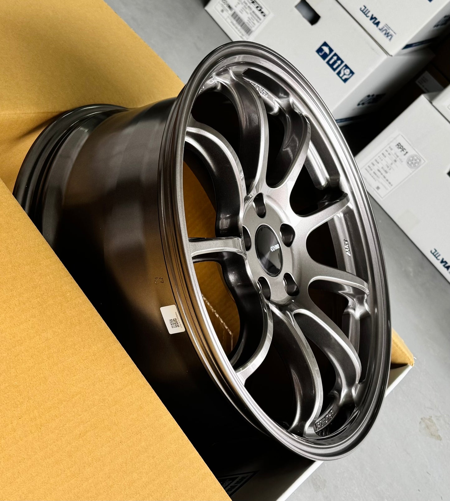ENKEI PF09 DARK SILVER 18x8.5 +45 5-112