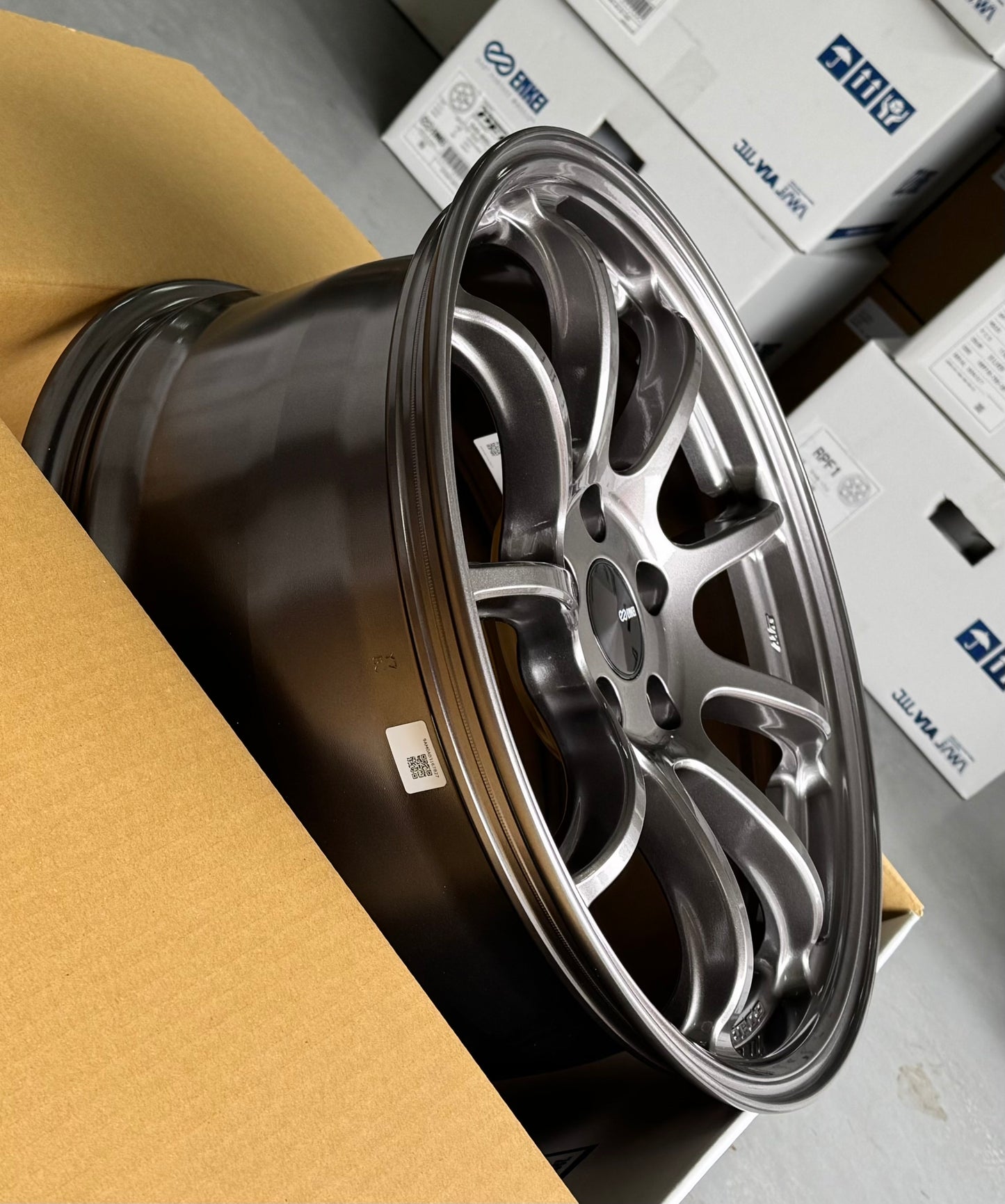 ENKEI PF09 DARK SILVER 18x8.5 +45 5-112