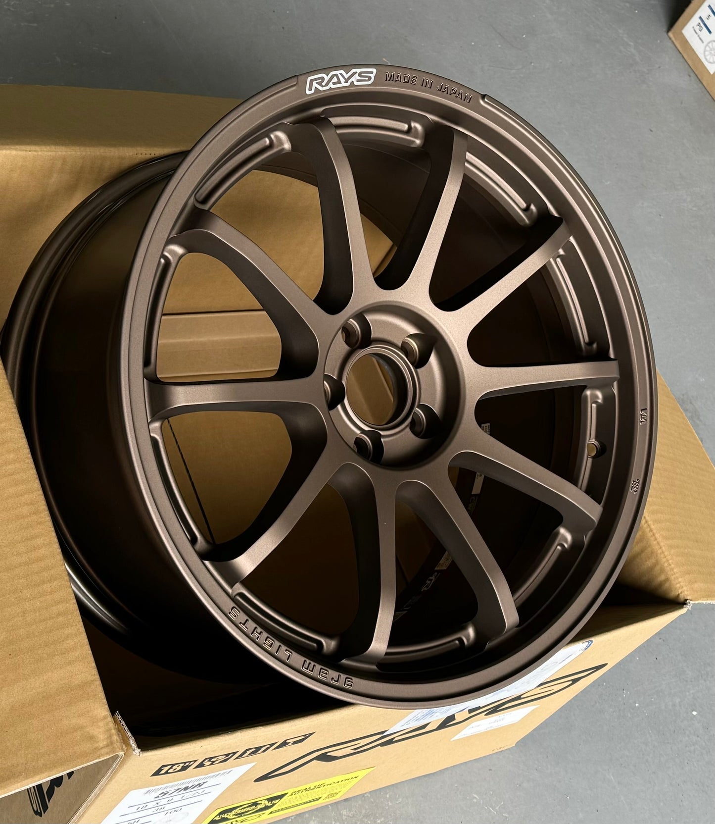 RAYS 57NR DARK BRONZE 18x8.5 +38 5-100