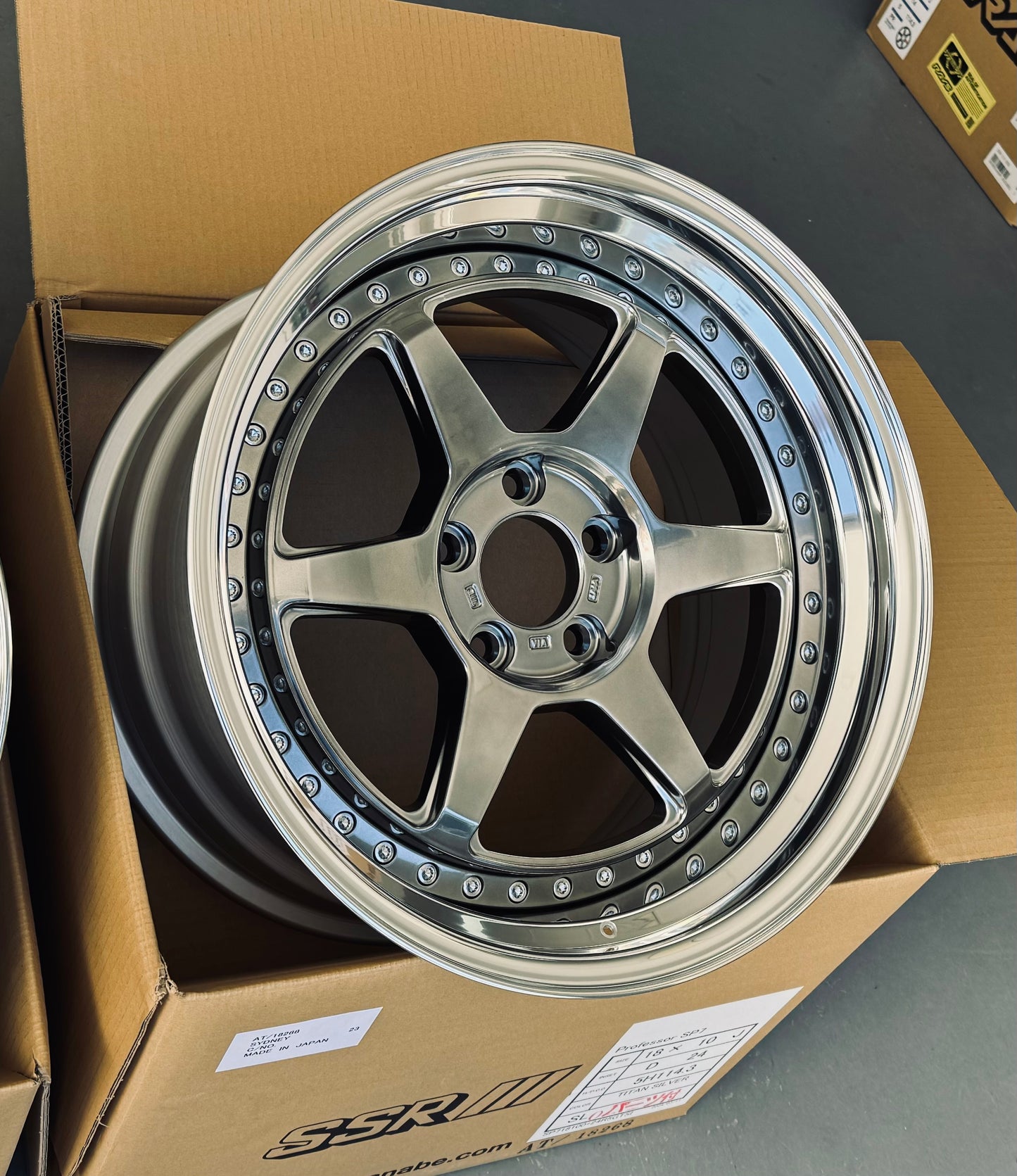 SSR SP7 TITAN SILVER 18x9 +19 HP | 18x10 +24 SL 5-114.3 STAGGERED