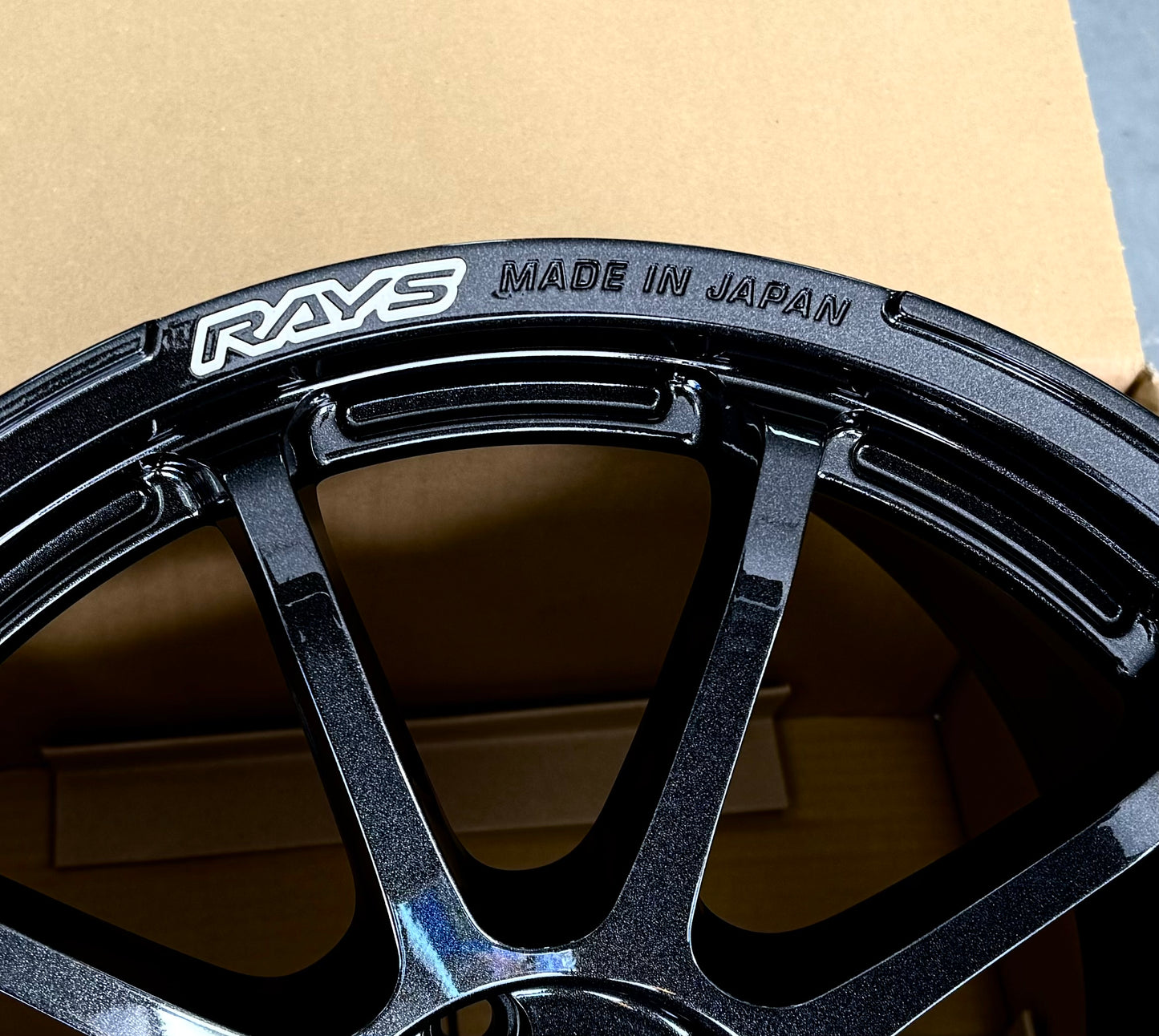 RAYS 57NR GLASS BLACK 18x8.5 +38 5-114.3