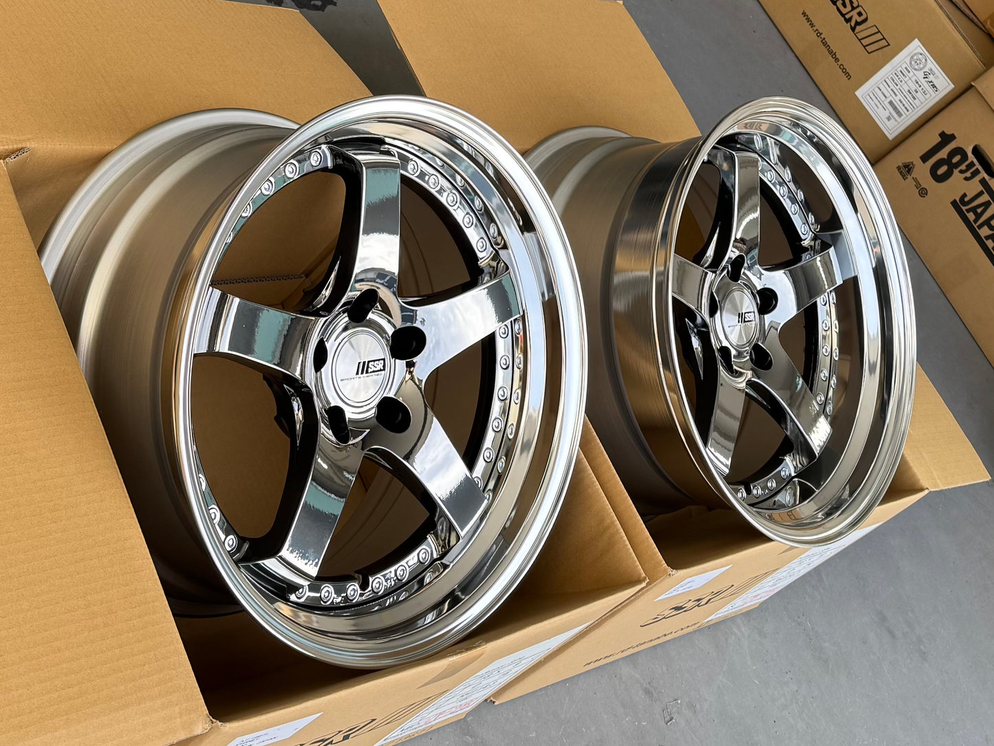SSR SP4 SBC 18x9 +16 MD | 18x10 +24 SL 5-114.3 STAGGERED