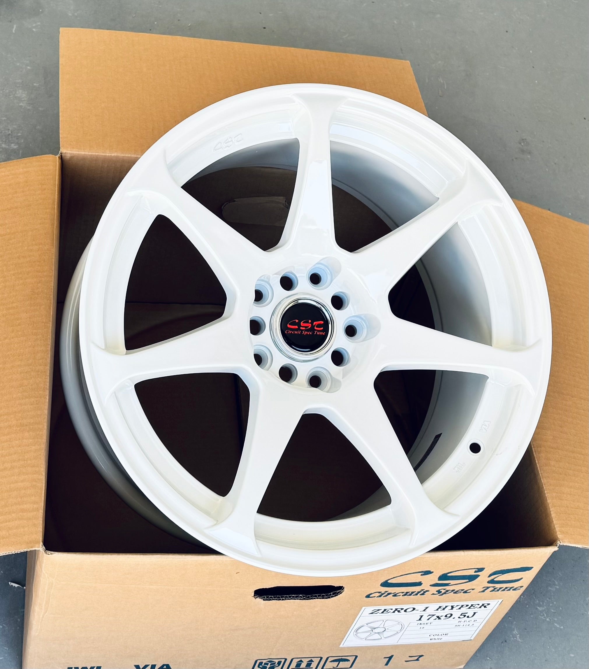 CST ZERO 1 WHITE 17x9.5 +15 5-114.3 – Autotechnik Wheels