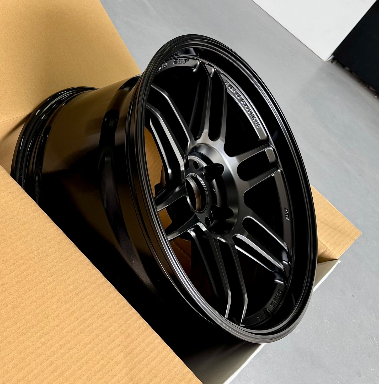 AME TM-02 MATTEBLACK 18x9.5 +38 5-114.3 LIMITED EDITION