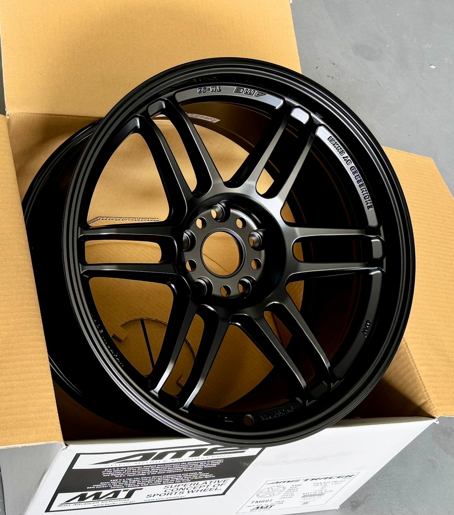 AME TM-02 MATTEBLACK 18x9.5 +38 5-114.3 LIMITED EDITION