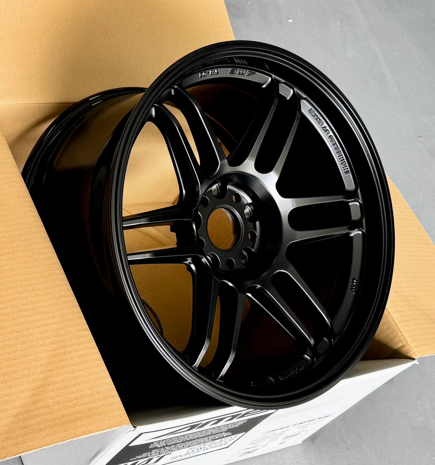 AME TM-02 MATTEBLACK 18x9.5 +38 5-114.3 LIMITED EDITION