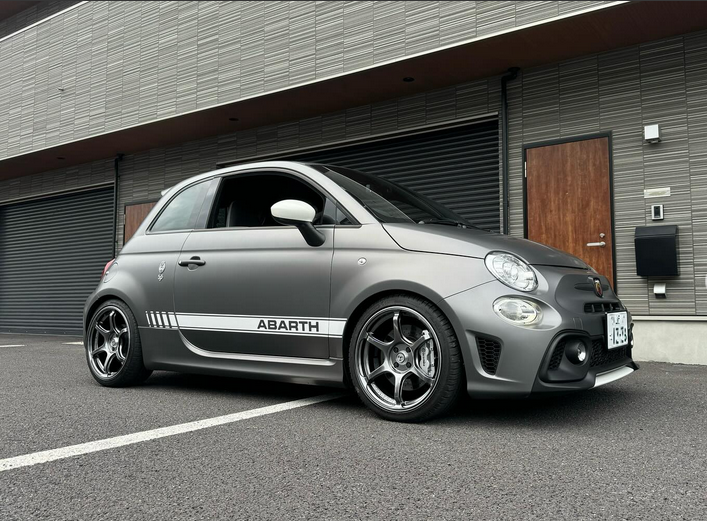 ADVAN RACING RG-4 RACING HYPER BLACK 17x7.5 +31 4-98 ABARTH 595 / 695