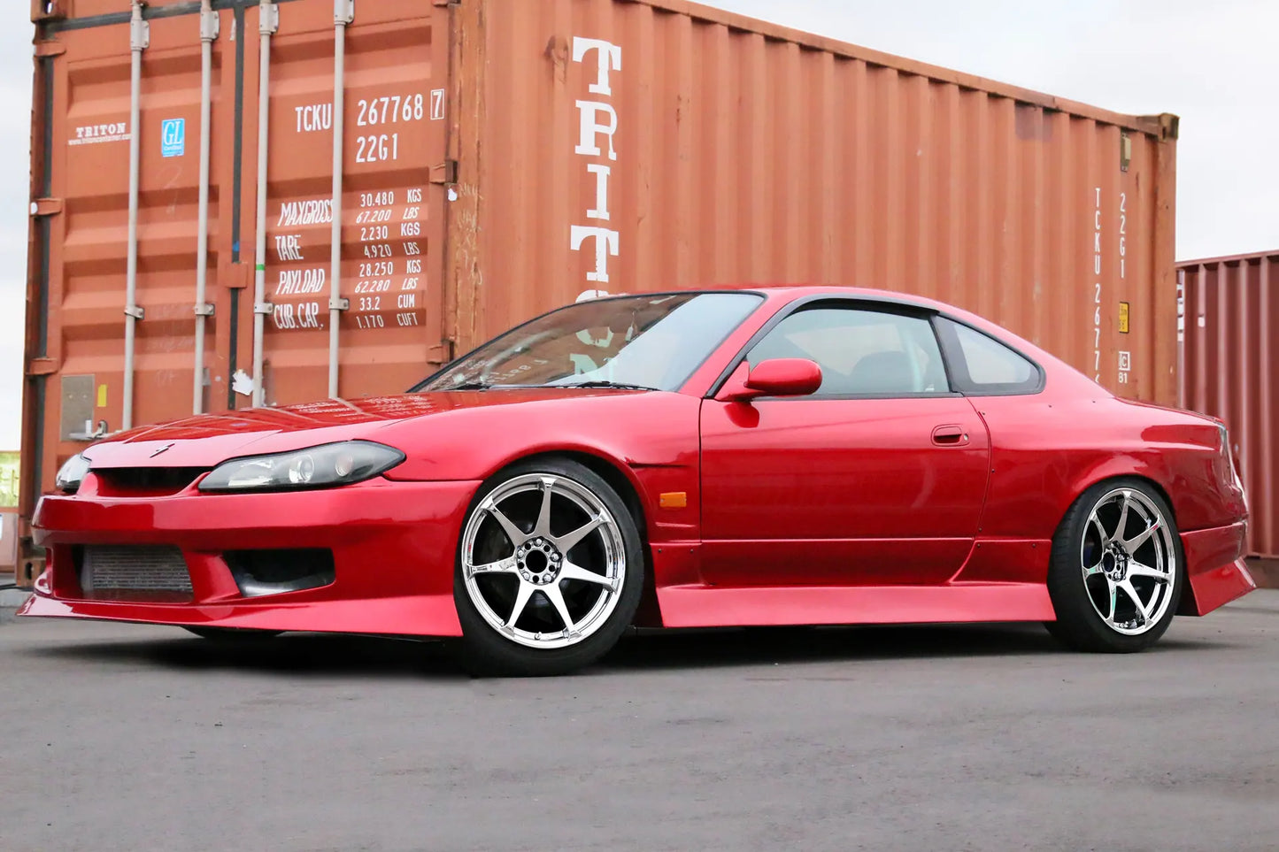 CST ZERO 1 HYPER 18x9 +30 5-114.3 CMC (CHROME)