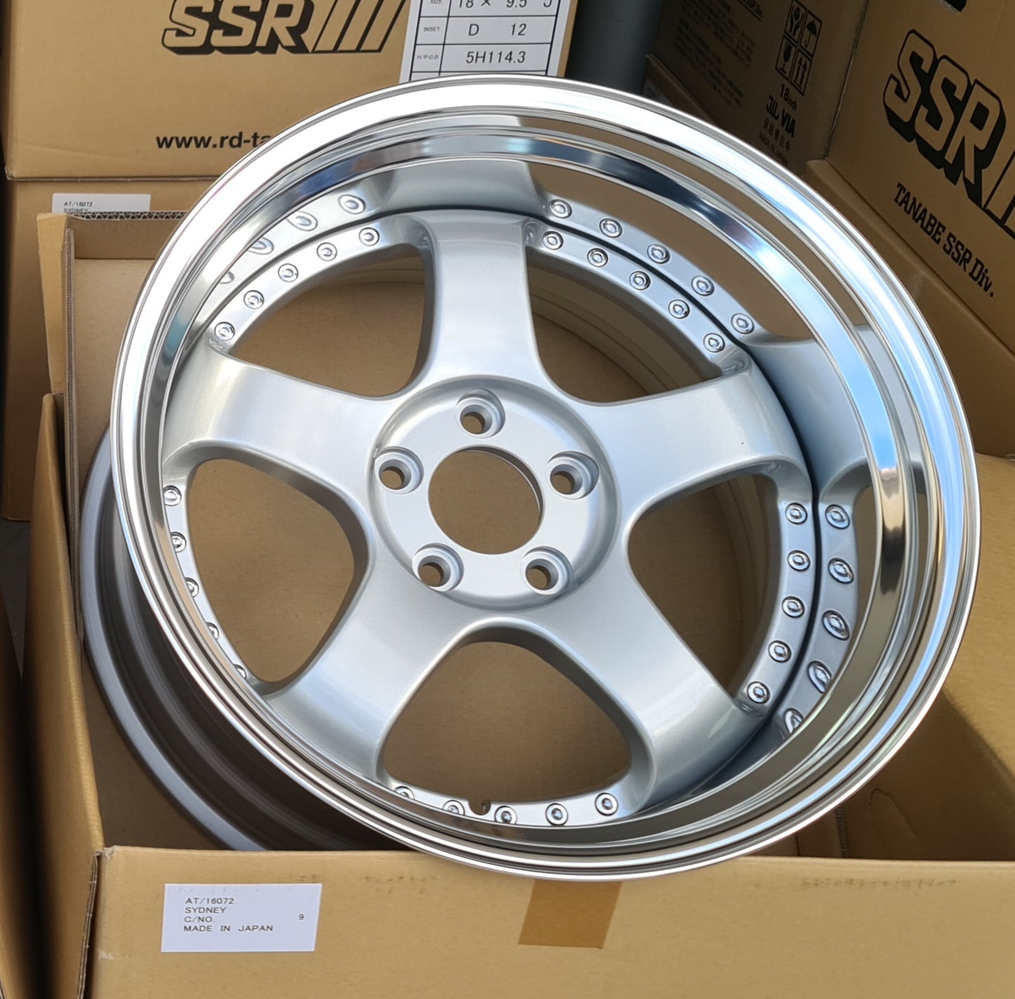 SSR SP1 SILVER 18x9.5 +12 HP | 18x10.5 +18 SL 5-114.3 STAGGERED