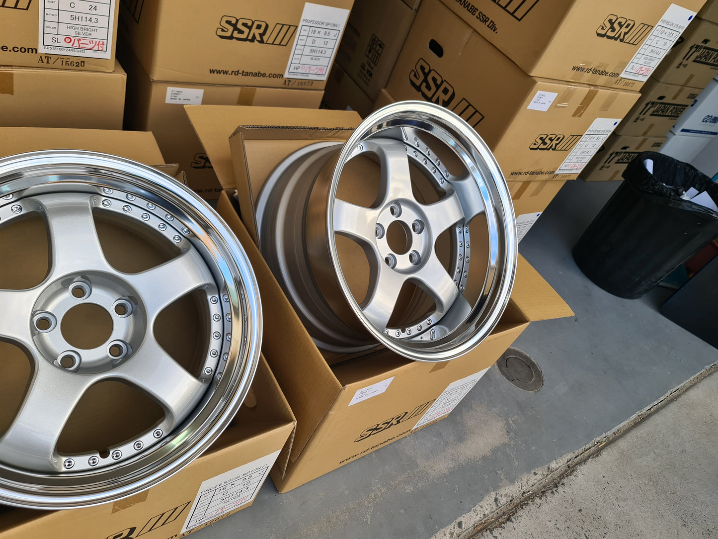 SSR SP1 SILVER 18x9.5 +12 HP | 18x10.5 +18 SL 5-114.3 STAGGERED