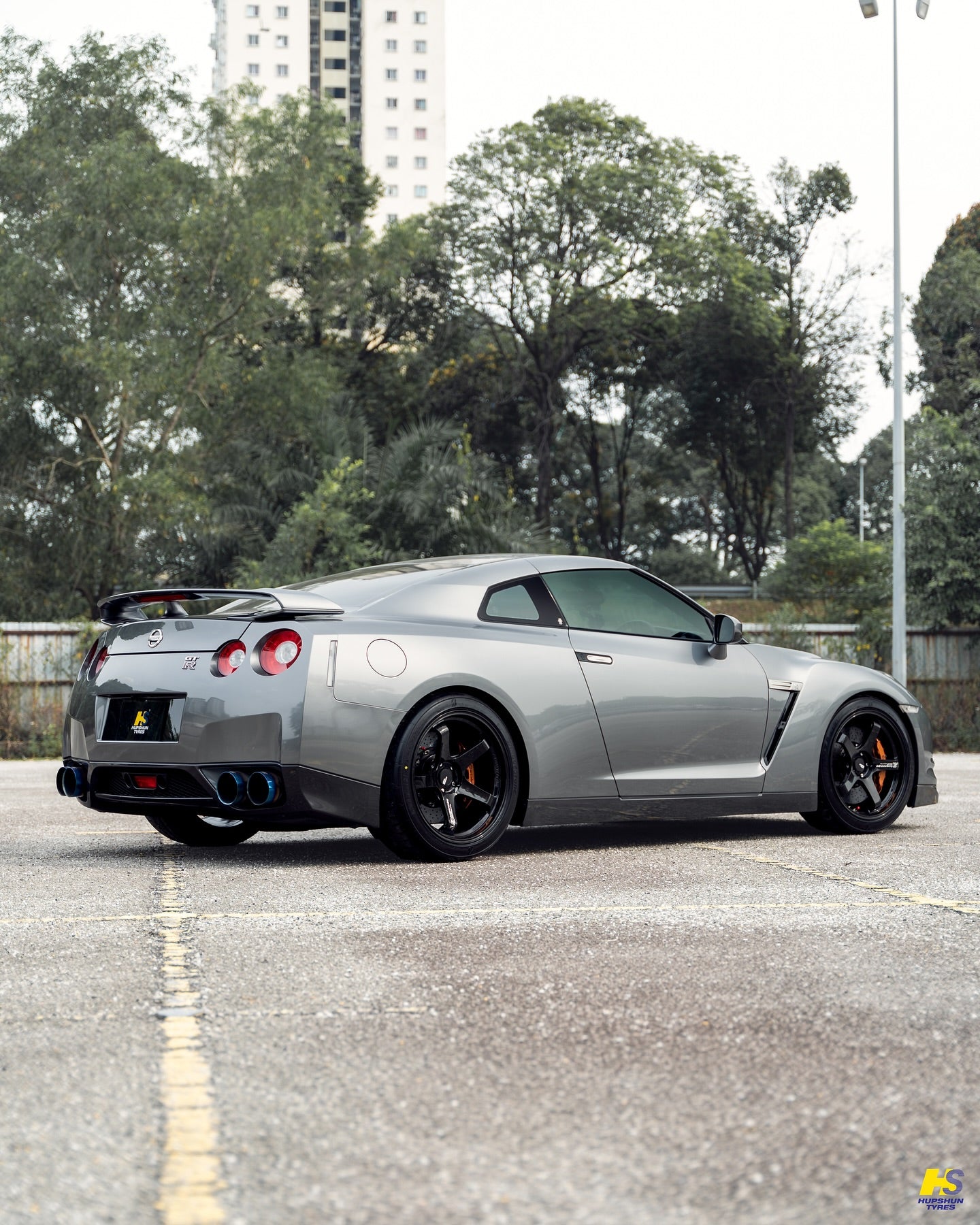 ADVAN RACING GT BEYOND 20x10 +30 | 20x12 +20 5-114.3 - RACING TITANIUM BLACK (R35 GTR)
