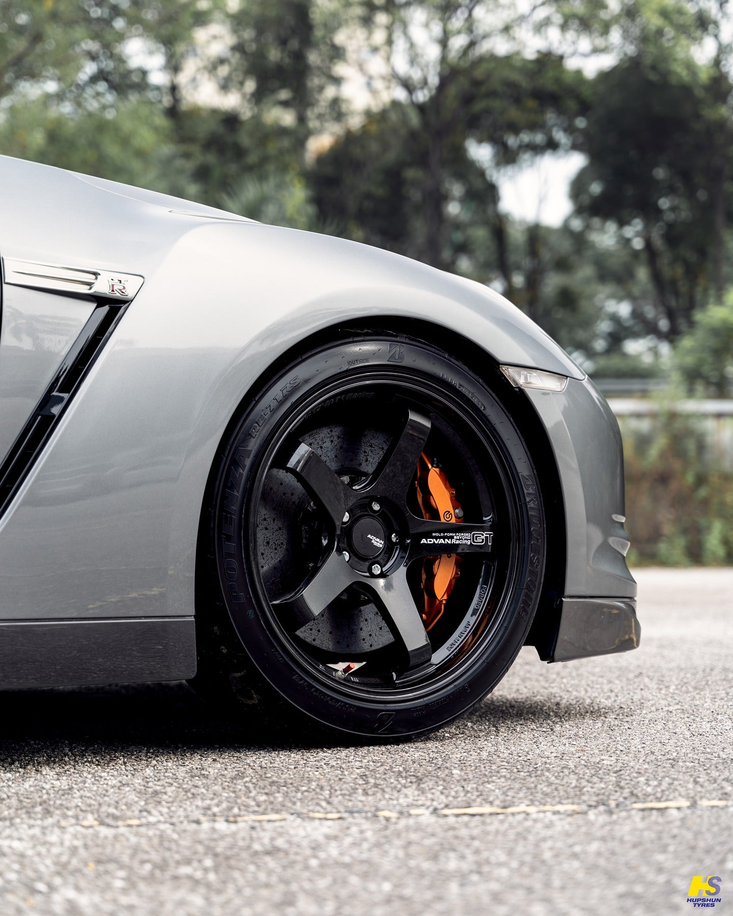 ADVAN RACING GT BEYOND 20x10 +30 | 20x12 +20 5-114.3 - RACING TITANIUM BLACK (R35 GTR)