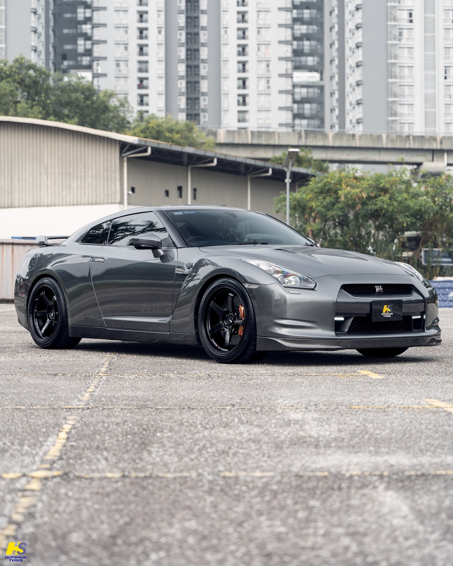 ADVAN RACING GT BEYOND 20x10 +30 | 20x12 +20 5-114.3 - RACING TITANIUM BLACK (R35 GTR)