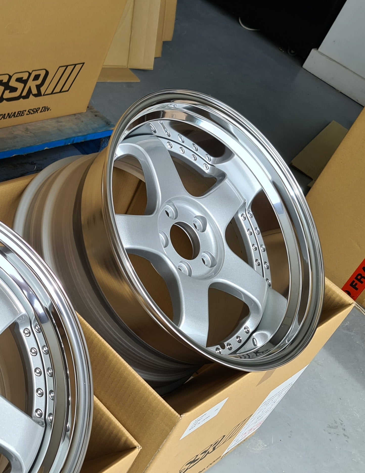 SSR SP1 SILVER 18x9 +19 HP | 18x10 +24 SL 5-114.3 STAGGERED