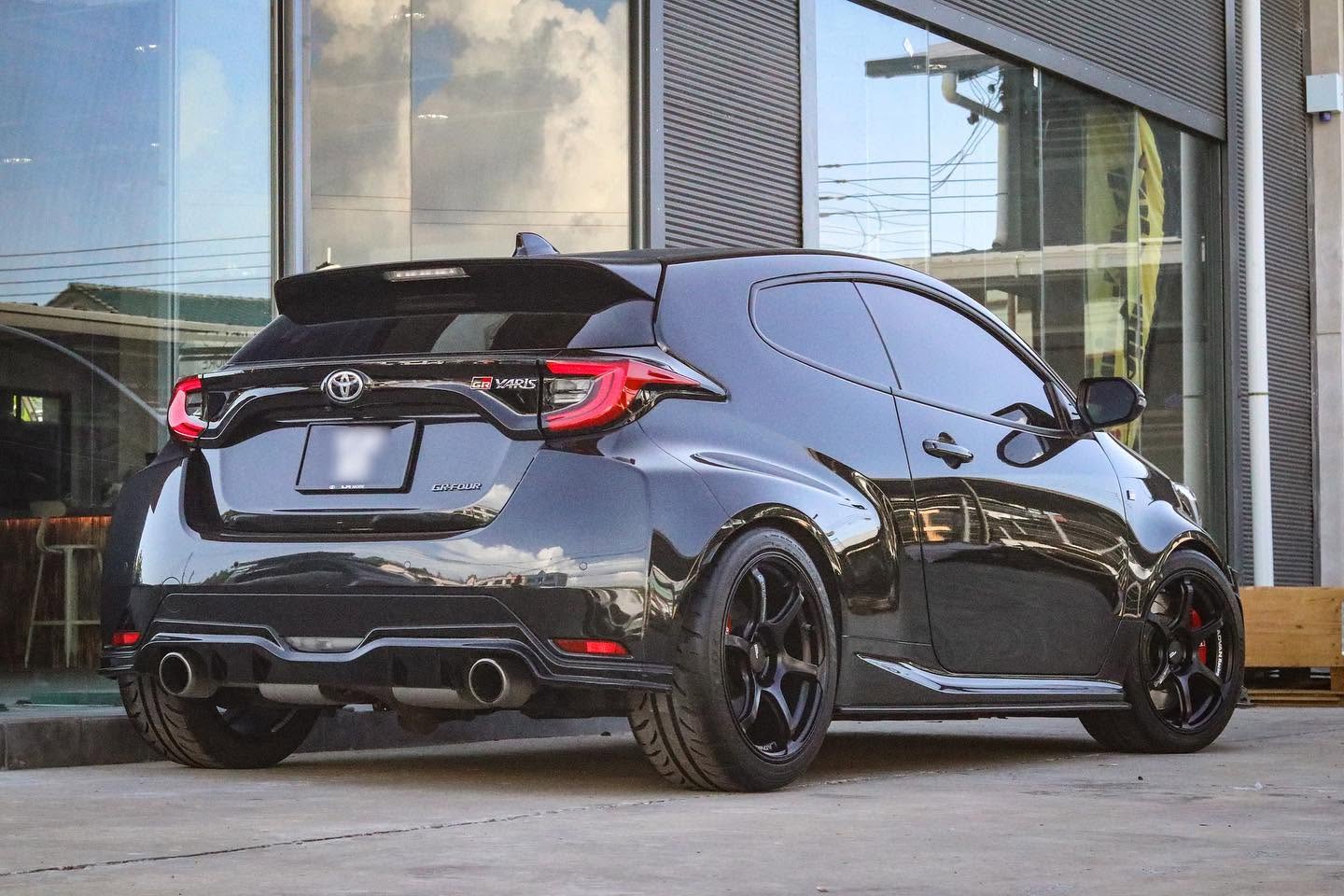 ADVAN RACING RG-4 SEMI GLOSS BLACK 18x9.5 +45 5-114.3