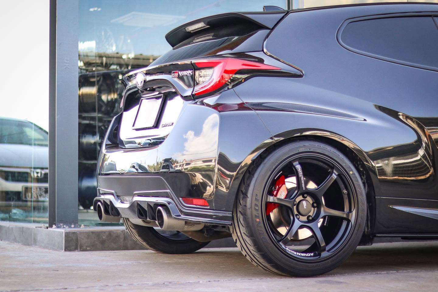 ADVAN RACING RG-4 SEMI GLOSS BLACK 18x9.5 +45 5-114.3