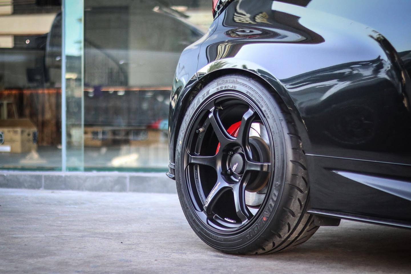 ADVAN RACING RG-4 SEMI GLOSS BLACK 18x9.5 +45 5-114.3