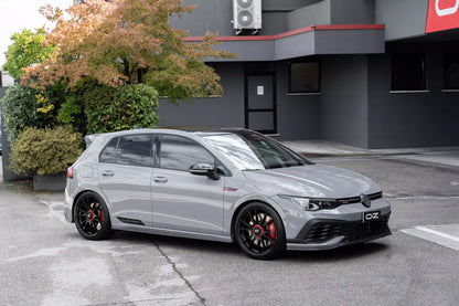 OZ RACING ULTRALEGERRA XX 18x8 +45 5-112
