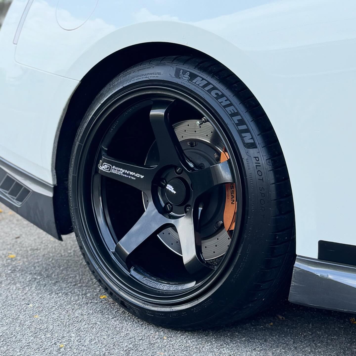 ADVAN RACING GT BEYOND 20x10 +30 | 20x12 +20 5-114.3 - RACING TITANIUM BLACK (R35 GTR)