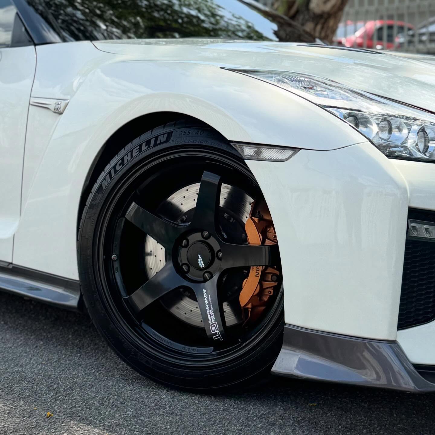 ADVAN RACING GT BEYOND 20x10 +30 | 20x12 +20 5-114.3 - RACING TITANIUM BLACK (R35 GTR)