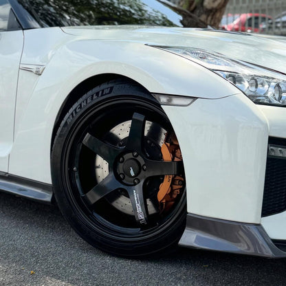 ADVAN RACING GT BEYOND 20x10 +30 | 20x12 +20 5-114.3 - RACING TITANIUM BLACK (R35 GTR)
