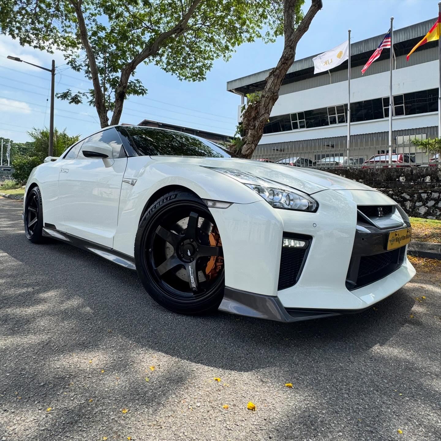 ADVAN RACING GT BEYOND 20x10 +30 | 20x12 +20 5-114.3 - RACING TITANIUM BLACK (R35 GTR)