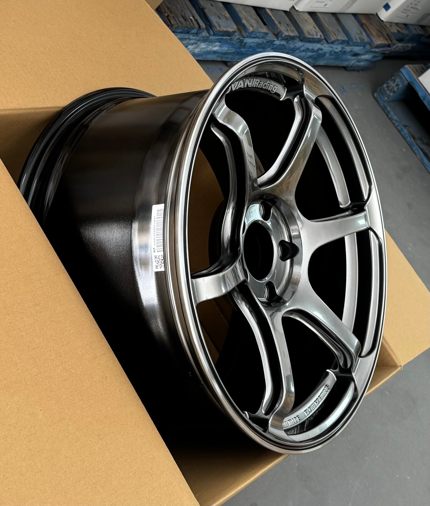 ADVAN RACING RG-4 RACING HYPER BLACK 18x9.5 +45 5-114.3