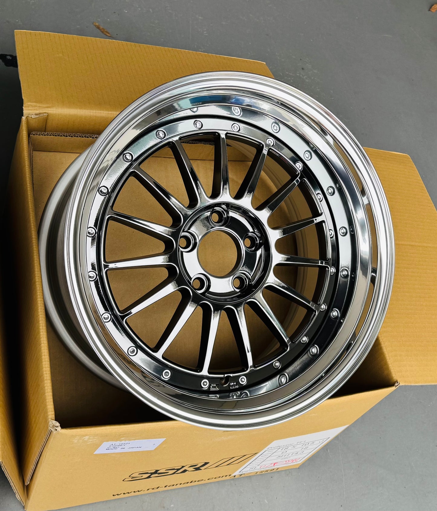 SSR TF1 SBC 18x9.5 +12 | 18x10.5 +18 5-114.3 STAGGERED SET