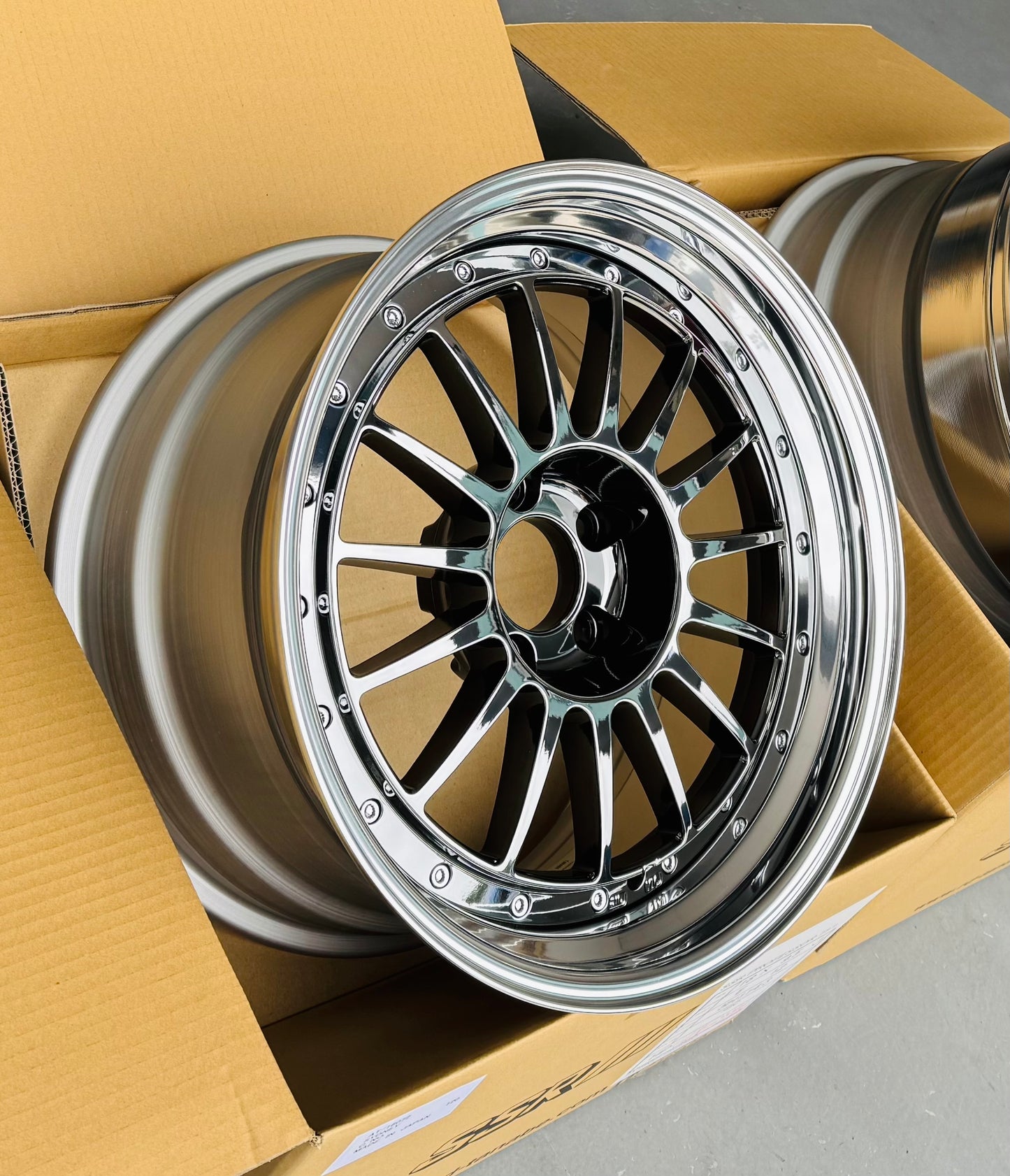 SSR TF1 SBC 18x9.5 +12 | 18x10.5 +18 5-114.3 STAGGERED SET