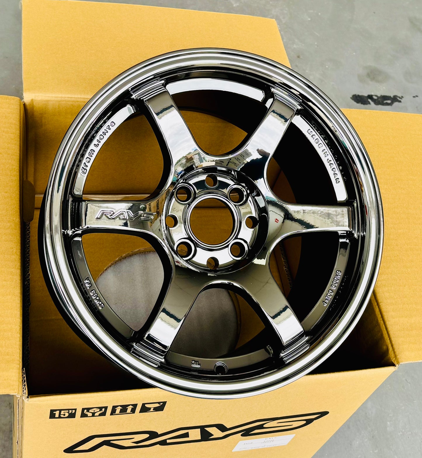 RAYS 57DR LIMITED RBC 15x8 +28 4-100