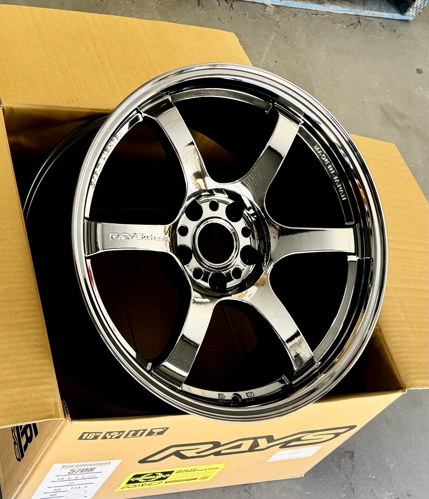 RAYS 57DR LIMITED RBC 18x9.5 +38 5-100