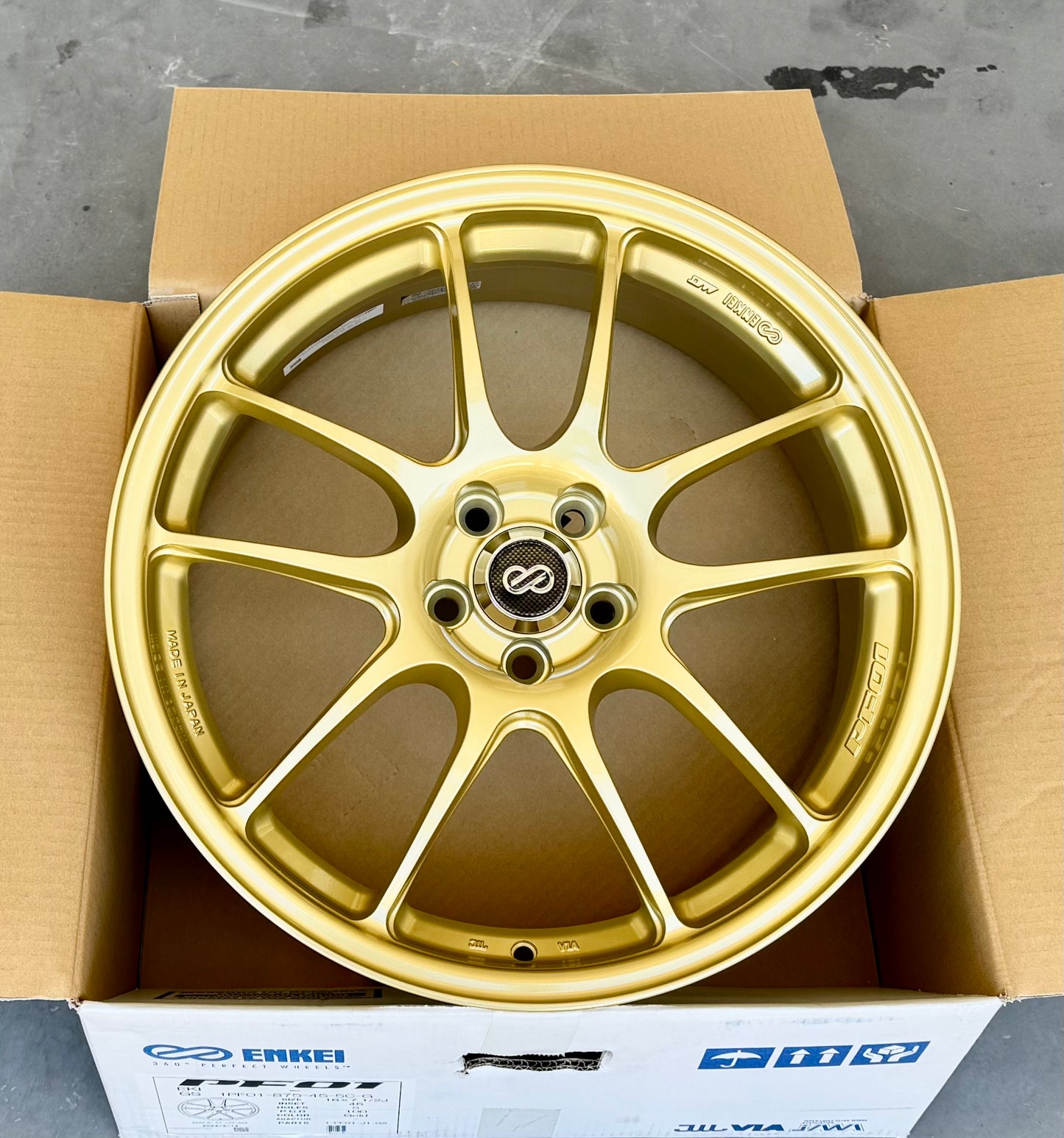 ENKEI PF01 GOLD 18x7.5 +45 5-100