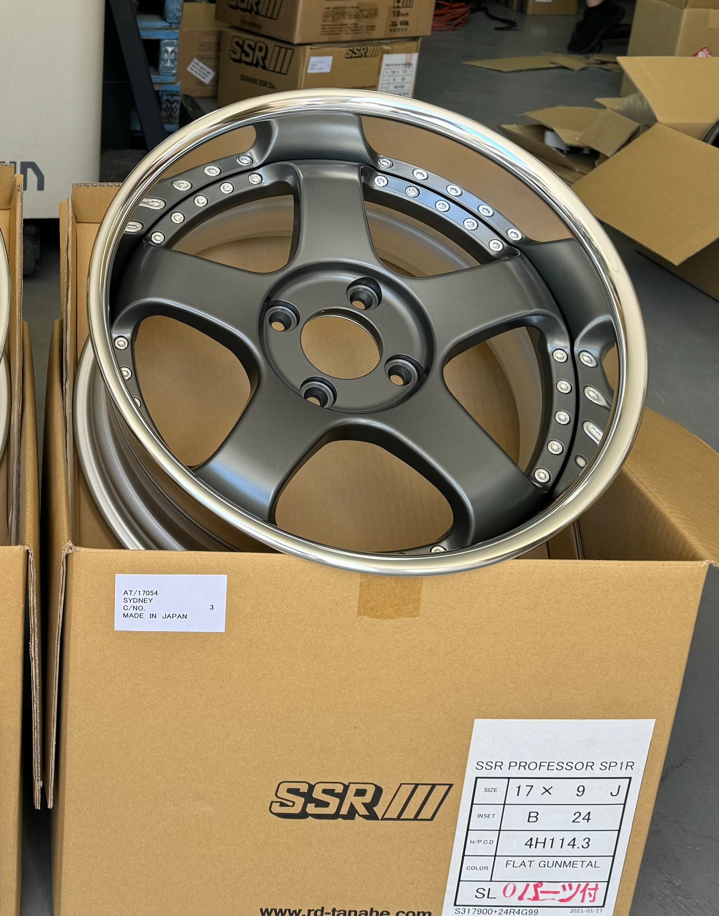 SSR SP1 GUNMETAL 17x8 +24 NR | 17x9 +24 SL 4-114.3 STAGGERED