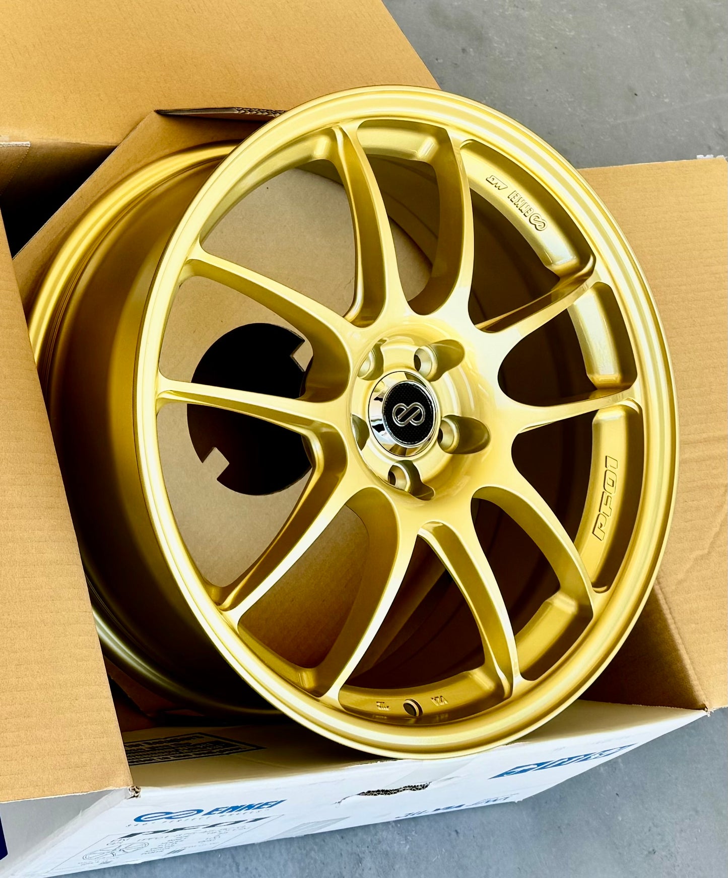 ENKEI PF01 GOLD 18x7.5 +45 5-100